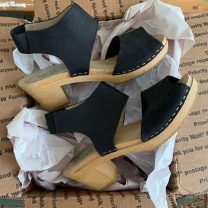 Nina Z clogs